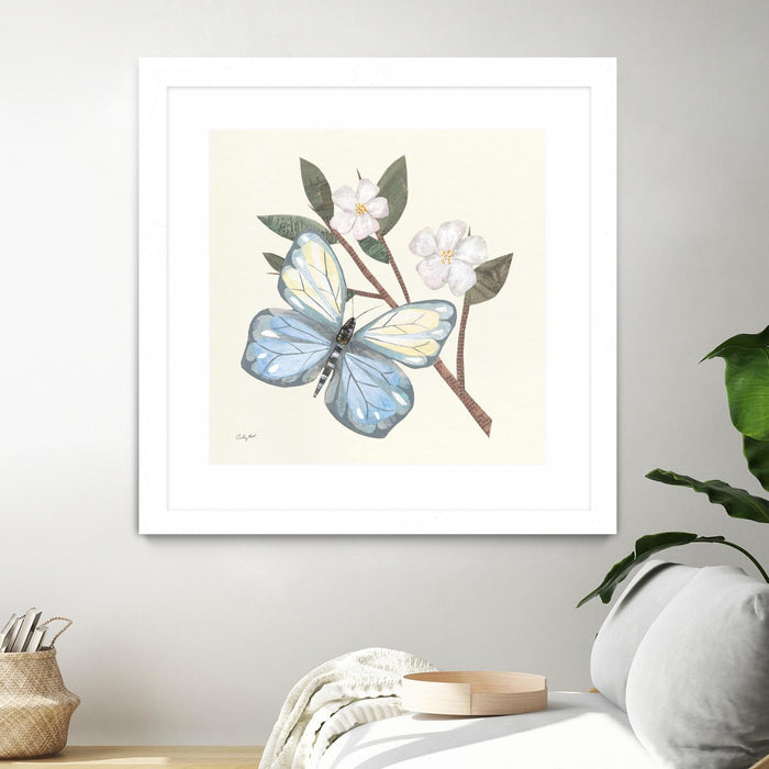 Œuvre d’art murale encadrée blanche et mate « In The Garden Butterfly » 30 x 30