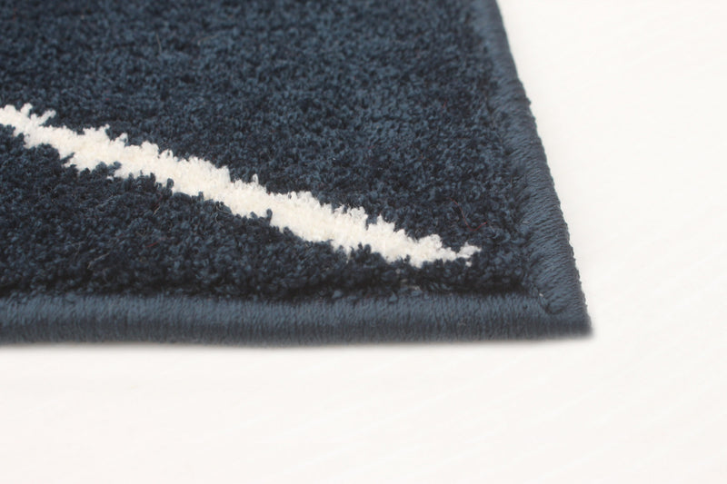 Carpette August bleu marineblanc - 5 pi 3 po x 7 pi 3 po