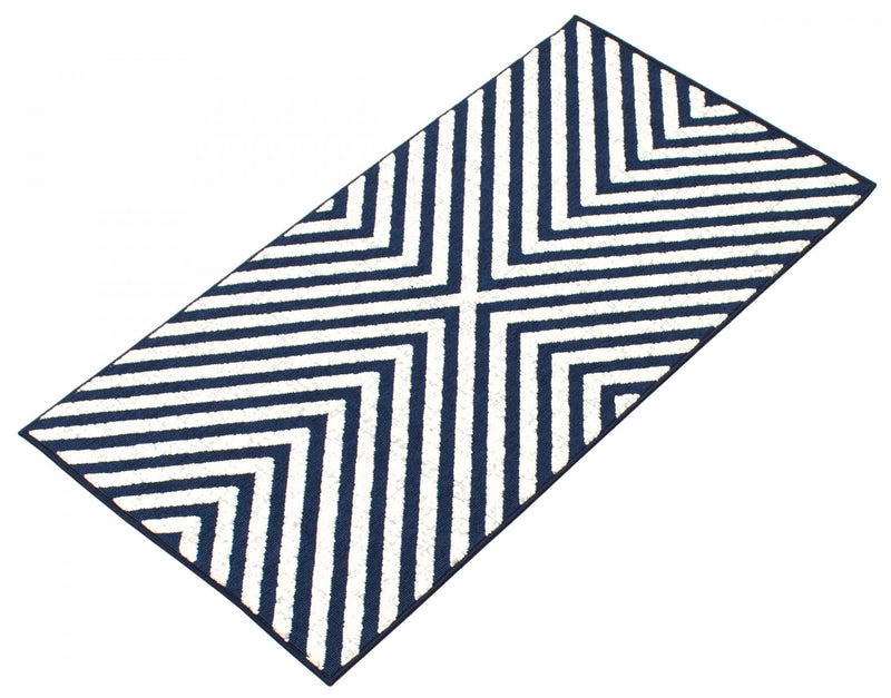 Carpette Dodie bleueivoire 2 pi 8 po x 4 pi 11 po
