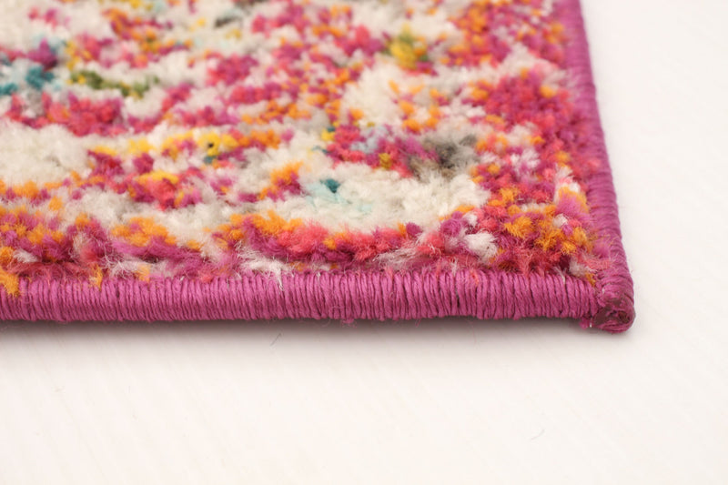 Carpette Raina Vintage rose-rouge - 2 pi 7 pox 10 pi 0 po