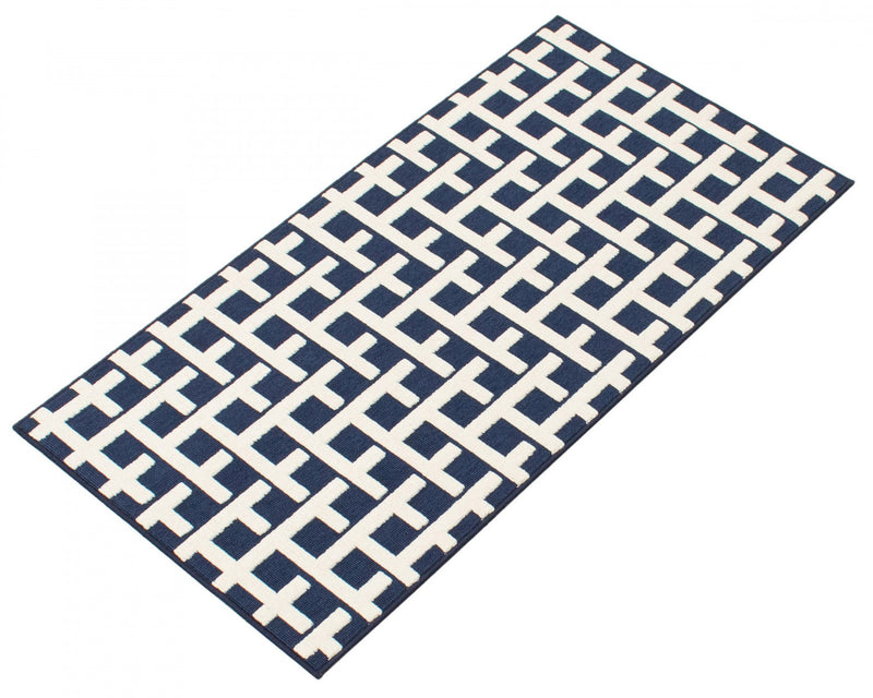 Carpette Brangane bleue 2 pi 8 po x 4 pi 11 po