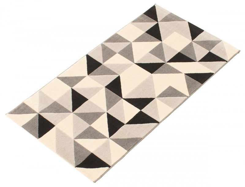 Carpette Nuria noire 2 pi 8 po x 4 pi 11 po