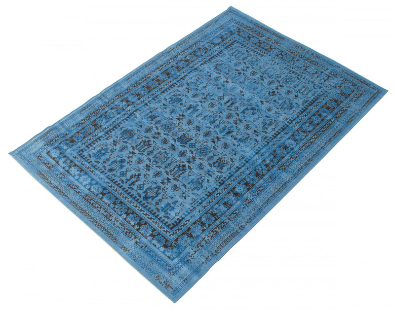 Carpette Awena bleue 5 pi 3 po x 7 pi 7 po
