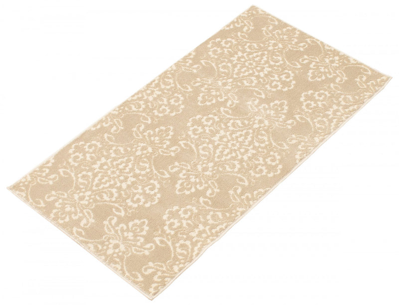 Carpette Caledonia ivoire 2 pi 8 po x 4 pi 11 po