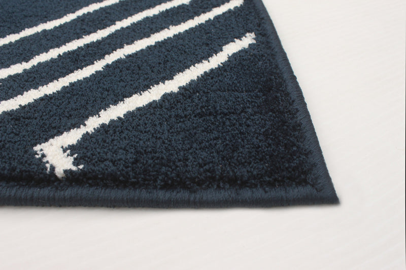 Carpette August bleu marine géodeblanc 6 pi 7 po x 9 pi 6 po