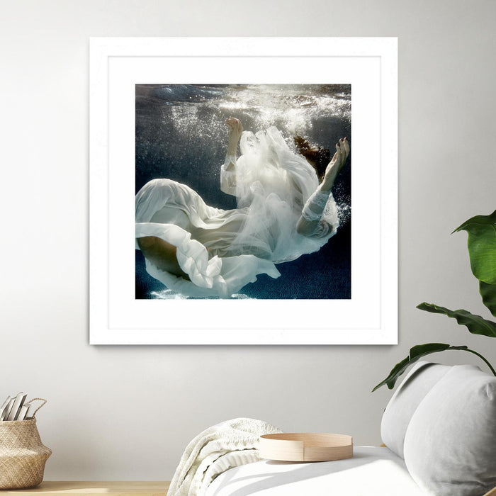 Œuvre d’art murale encadrée blanche et mate « Float 3 » 30 x 30