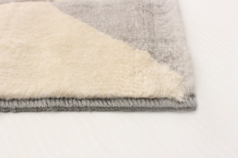 Carpette Zima grise 2 pi 8 po x 4 pi 11 po