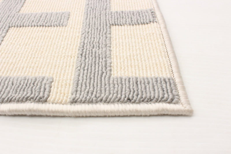 Carpette Brangane gris clair 2 pi 8 po x 4 pi 11 po