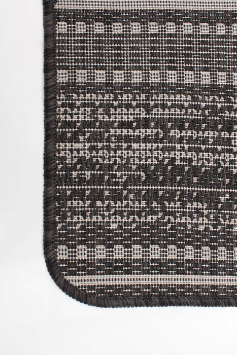 Carpette Wileen noire - 2 pi 2 po x 3 pi 11 po