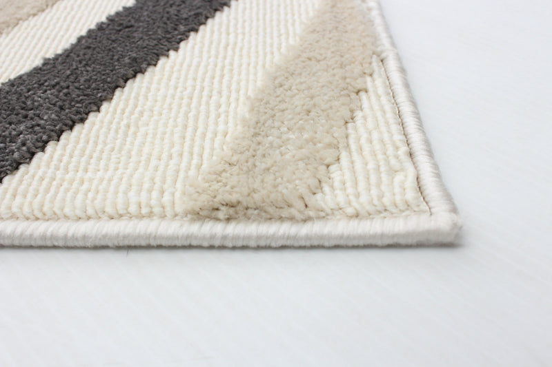 Carpette Nikkos taupe 4 pi 7 po x 6 pi 7 po