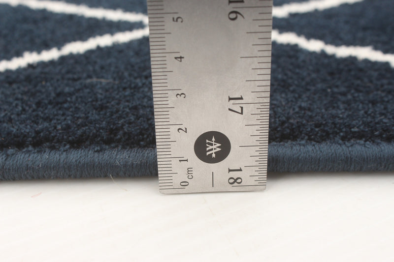 Carpette August bleu marineblanc 7 pi 10 po x 10 pi 2 po