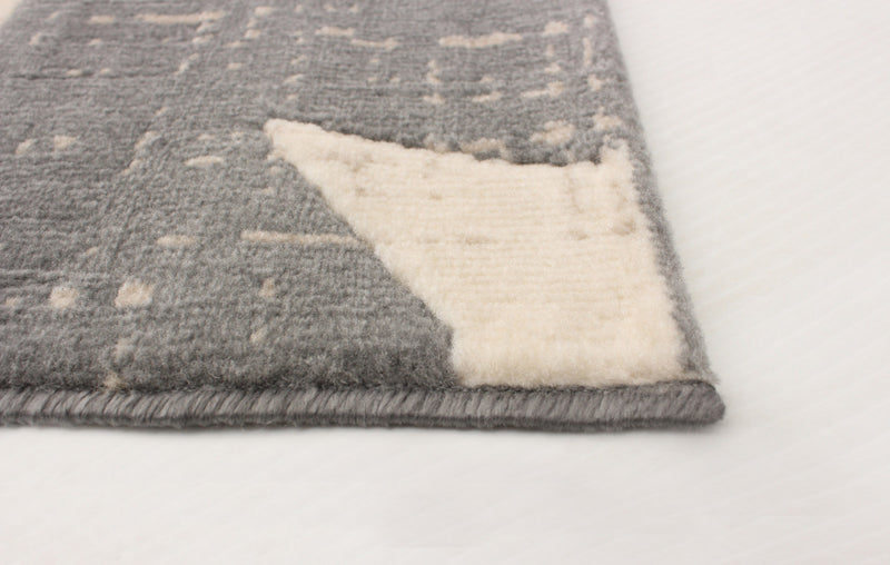 Carpette Ira grise 4 pi 7 po x 6 pi 7 po