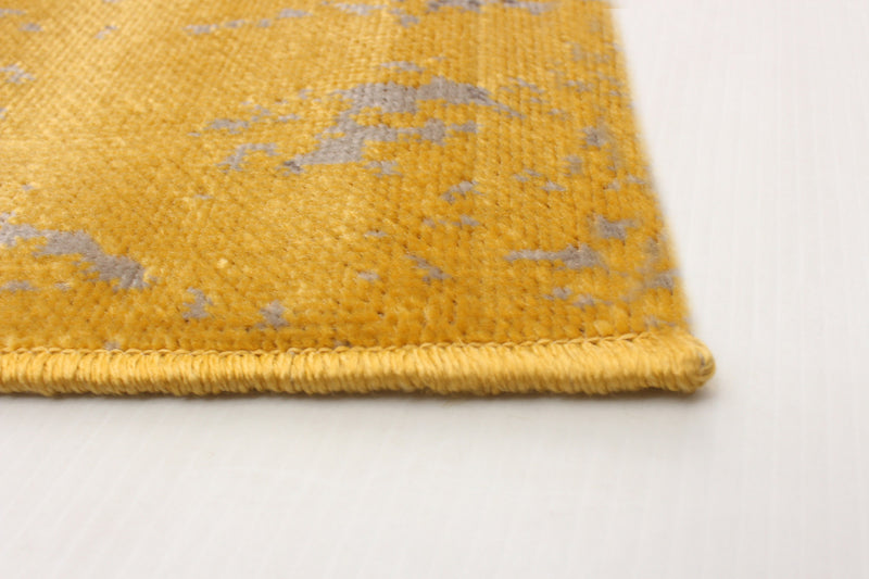 Carpette Mariam jaune 6 pi 7 po x 9 pi 6 po