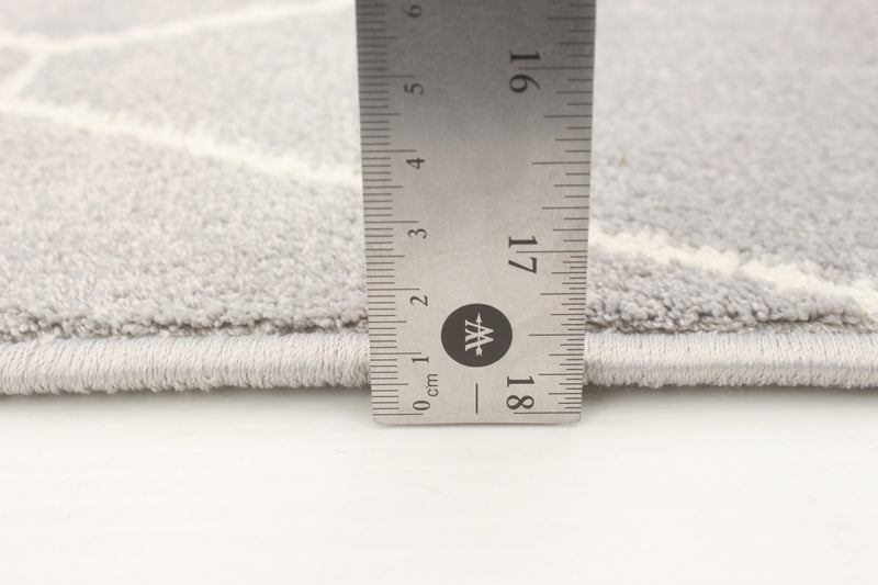 Carpette August griseblanche 6 pi 7 po x 9 pi 6 po