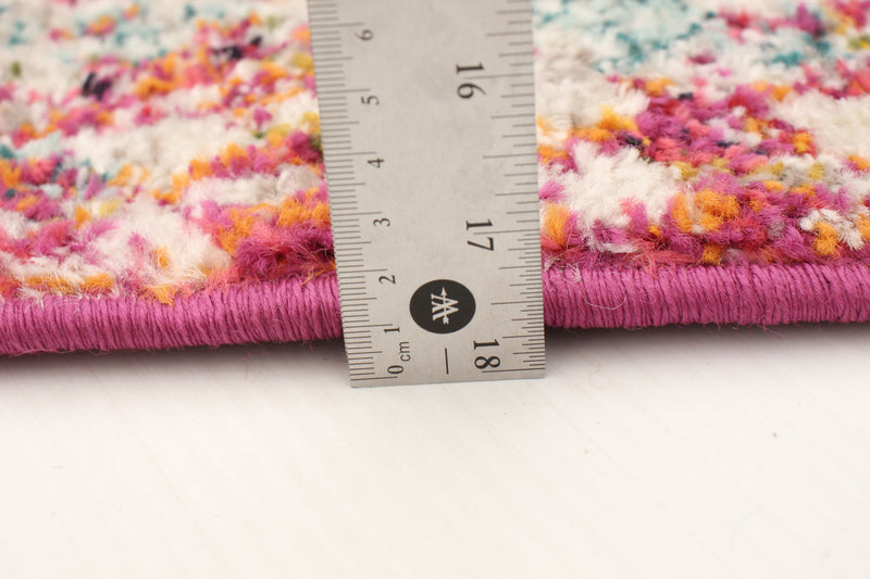 Carpette Raina Vintage rose-rouge - 2 pi 7 pox 10 pi 0 po