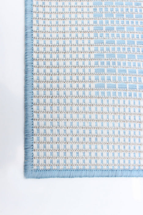 Carpette Neisha Classic bleu clair 6 pi 7 po x 9 pi 6 po