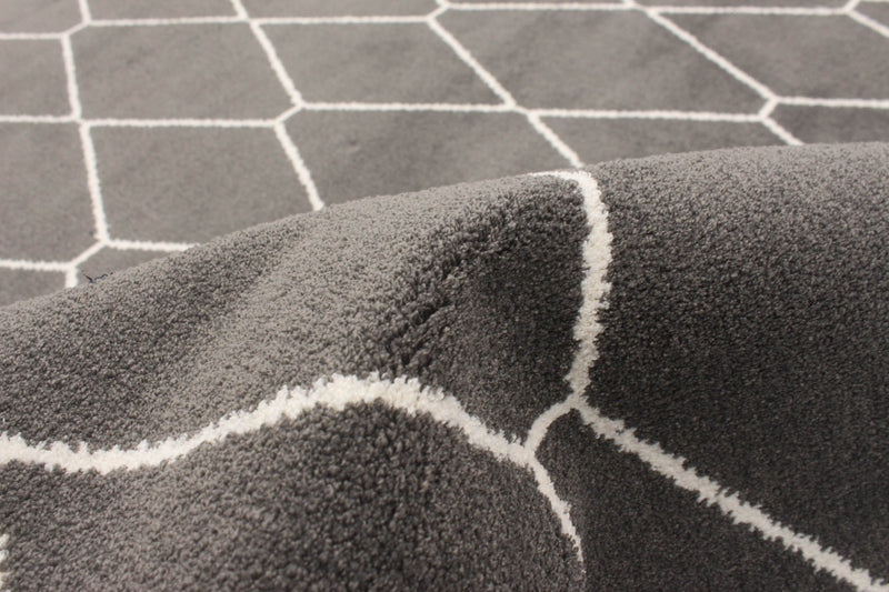 Carpette August gris foncéblanc 5 pi 3 po x 7 pi 3 po