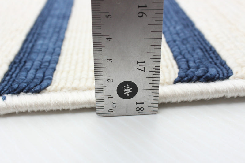 Carpette Talya bleueivoire 5 pi 3 po x 7 pi 7 po