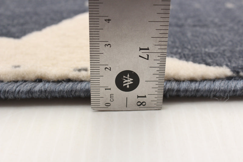 Carpette Ira bleu marine 2 pi 8 po x 4 pi 11 po