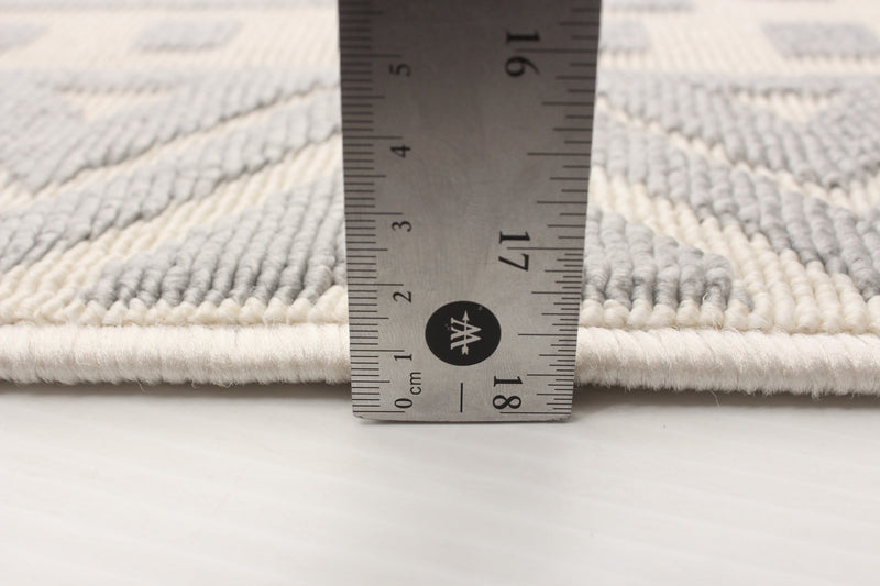 Carpette Gaia gris clair 5 pi 3 po x 7 pi 7 po