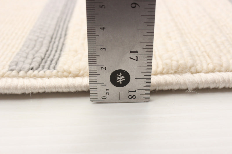 Carpette Talya ivoire 5 pi 3 po x 7 pi 7 po