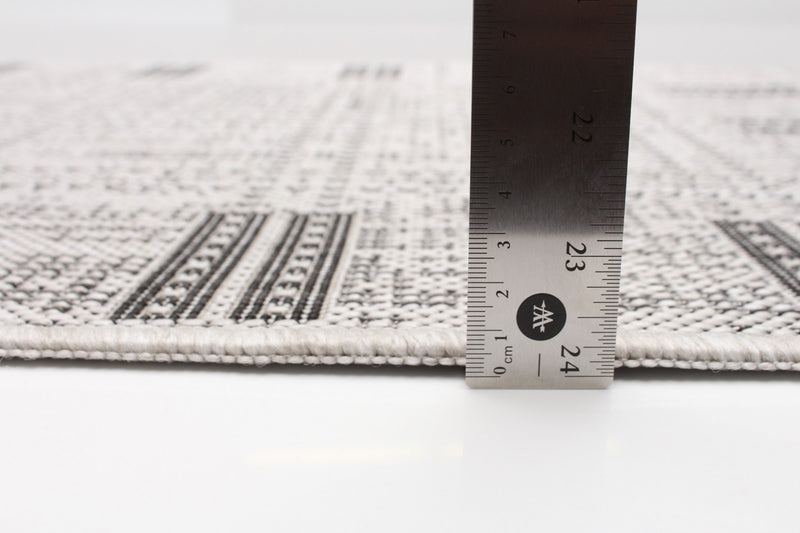 Carpette Joni grise - 2 pi 2 po x 6 pi 7 po