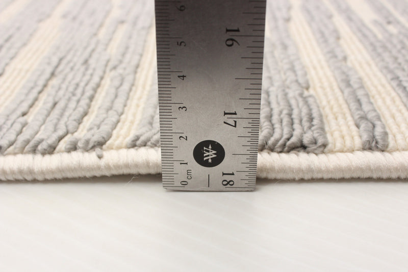 Carpette Eadda gris clair 4 pi 7 po x 6 pi 7 po
