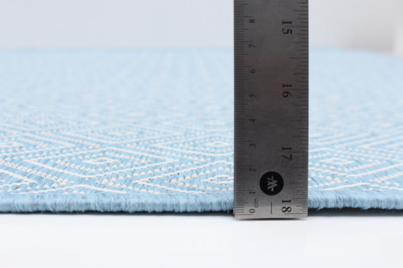 Carpette Neisha Diamond bleu clair 6 pi 7 po x 9 pi 6 po