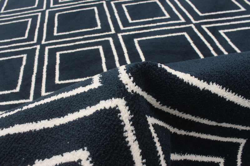 Carpette August bleu marine géodeblanc 6 pi 7 po x 9 pi 6 po