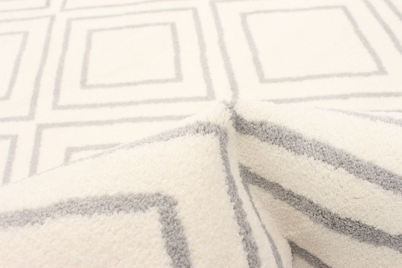 Carpette August blanc géodegris 6 pi 7 po x 9 pi 6 po