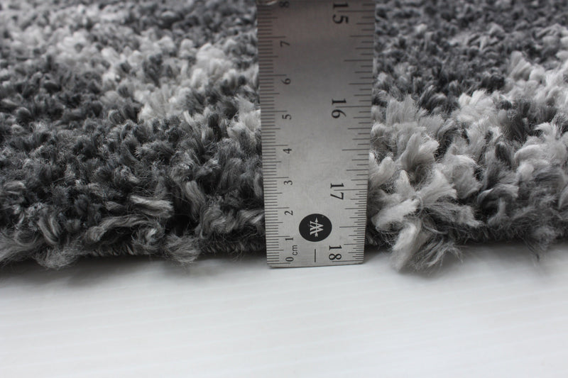 Carpette à poil long Helma Stark gris foncé 8 pi 0 po x 10 pi 0 po