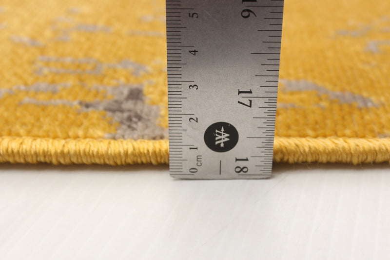 Carpette Mariam jaune 2 pi 8 po x 4 pi 11 po