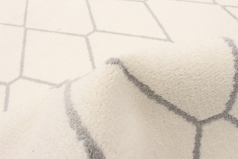 Carpette August blanchegrise 6 pi 7 po x 9 pi 6 po