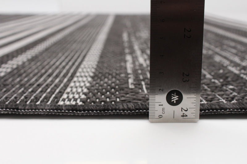 Carpette Wileen noire - 4 pi 4 po x 6 pi 5 po