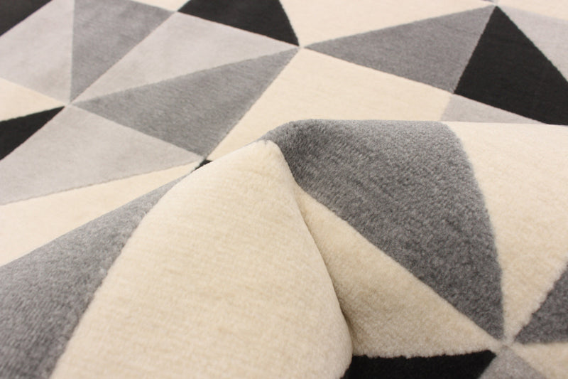 Carpette Nuria noire 3 pi 11 po x 5 pi 7 po