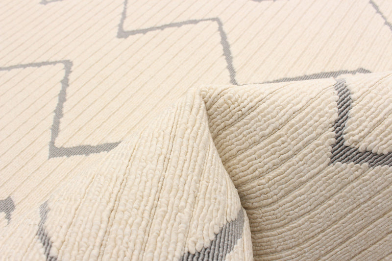 Carpette Kimi ivoire 5 pi 3 po x 7 pi 7 po