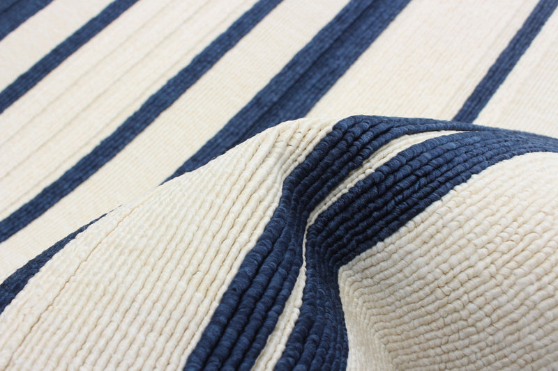 Carpette Talya bleueivoire 6 pi 7 po x 9 pi 6 po