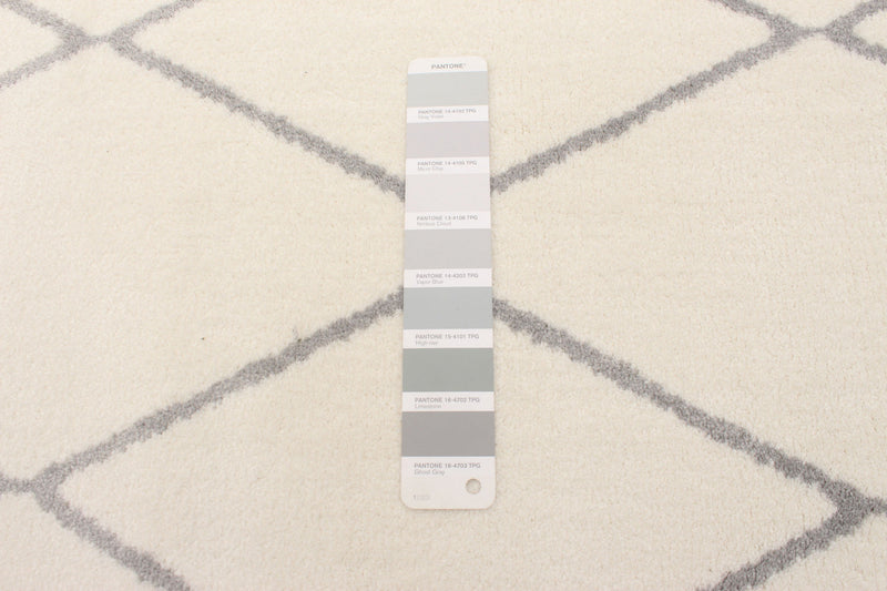 Carpette August blanchegrise 6 pi 7 po x 9 pi 6 po