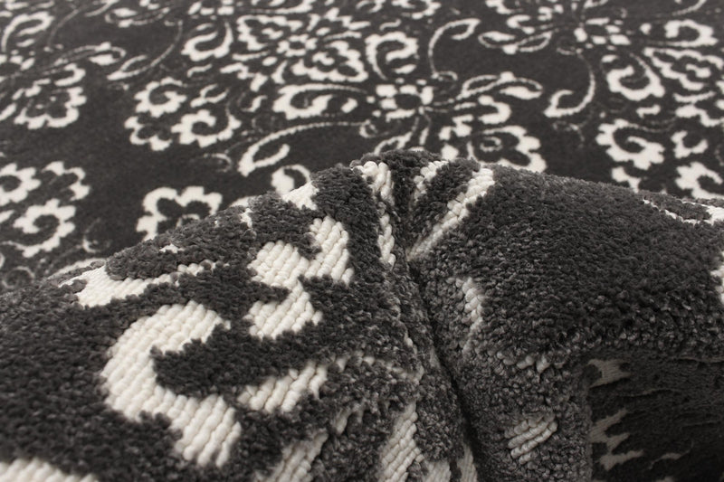 Carpette Caledonia grise 5 pi 3 po x 7 pi 7 po
