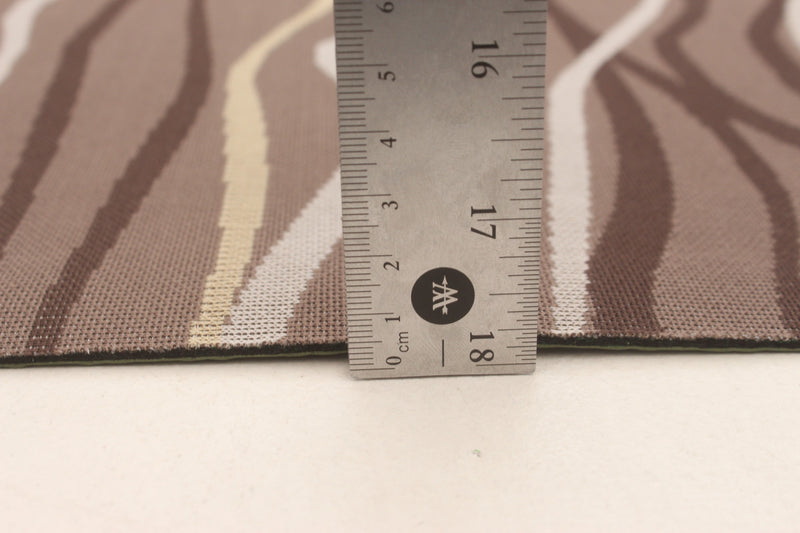 Carpette Bellezza brune 2 pi 2 po x 50 pi 0 po