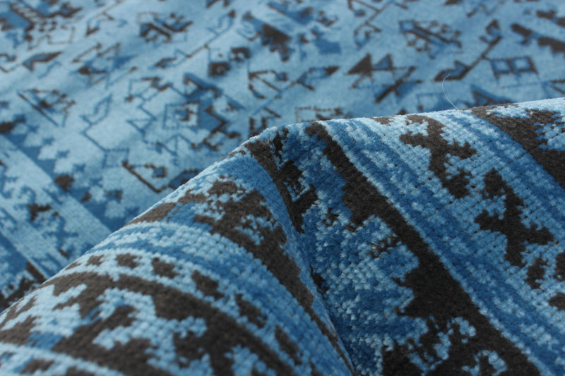 Carpette Awena bleue 6 pi 7 po x 9 pi 6 po