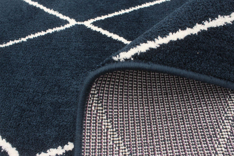 Carpette August bleu marineblanc - 5 pi 3 po x 7 pi 3 po