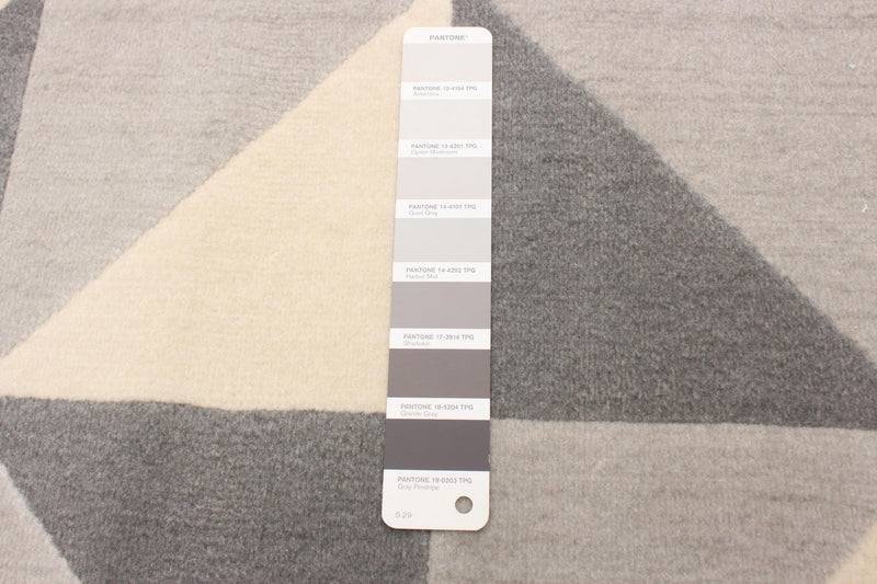 Carpette Nuria grise 5 pi 3 po x 7 pi 7 po