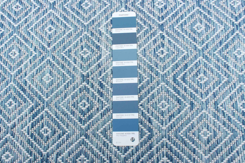 Carpette Neisha Diamond bleue 6 pi 7 po x 9 pi 6 po