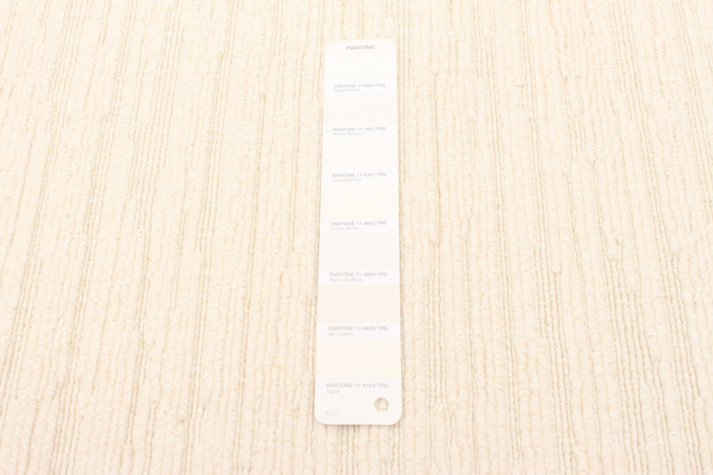 Carpette Eadda ivoire 4 pi 7 po x 6 pi 7 po