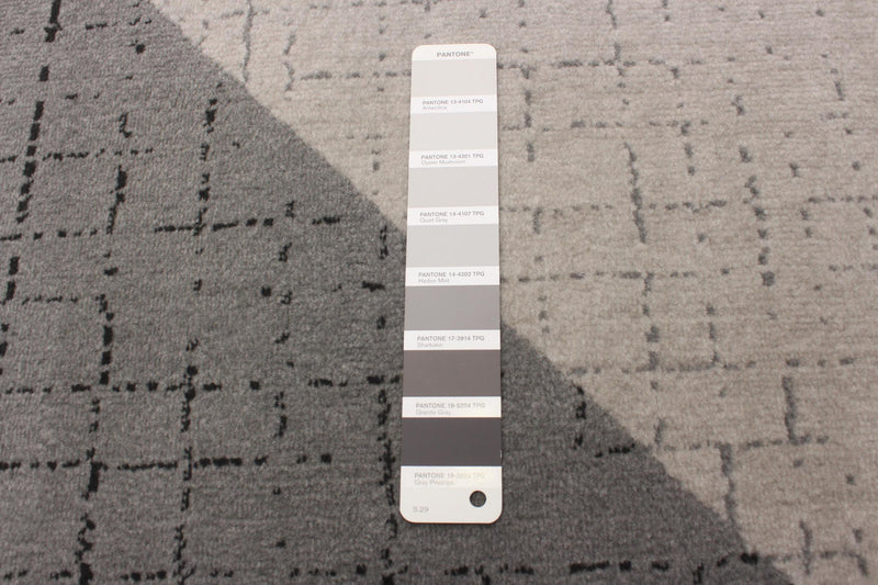 Carpette Theano noire 5 pi 3 po x 7 pi 7 po