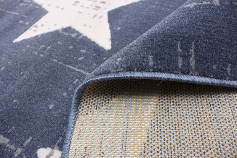 Carpette Ira bleu marine 4 pi 7 po x 6 pi 7 po