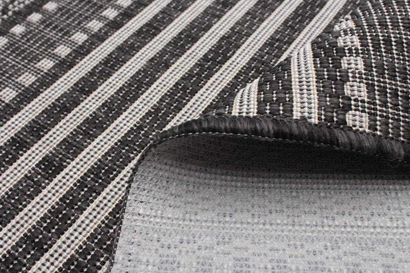 Carpette Wileen noire - 2 pi 2 po x 6 pi 7 po