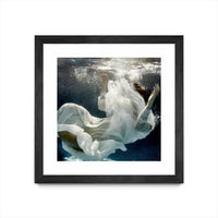 Œuvre d’art murale encadrée noire et mate « Float 3 » 36 x 36