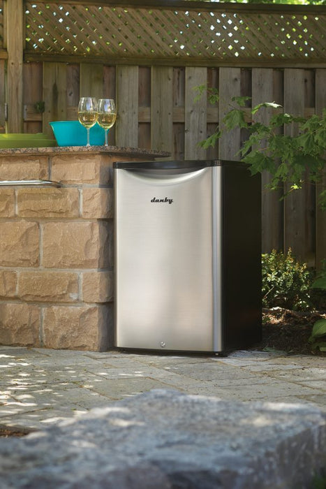 Mini réfrigérateur Danby de 4,4 pi³ et de 20,8 po à 1 porte pour l'extérieur - acier inoxydable -…